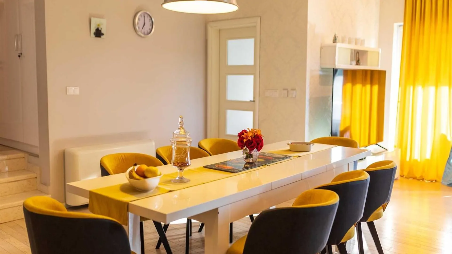 Villa Field Hill With Swimming Pool And Tennis Court Poljica   Poljica (Zadar)