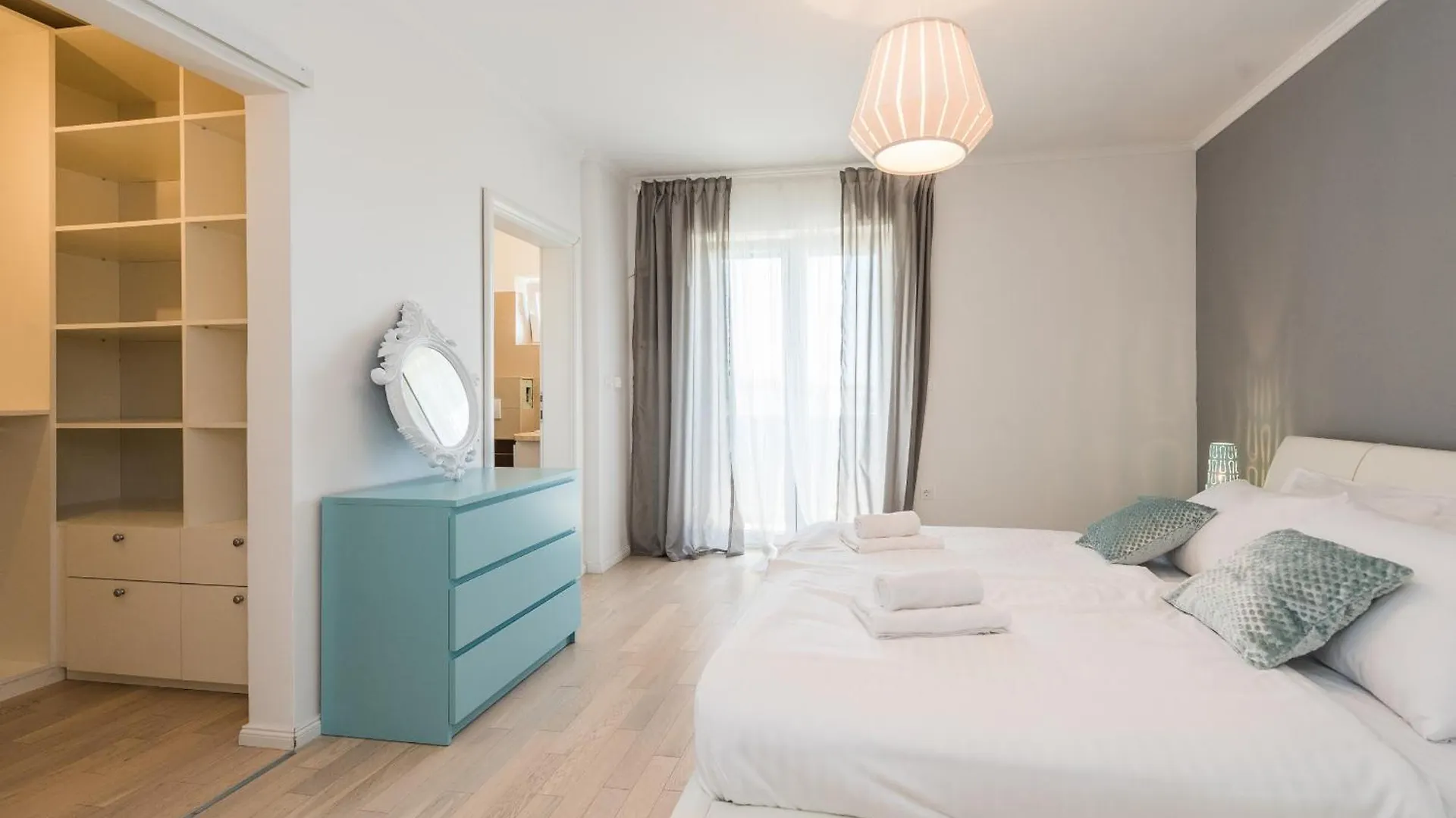 Villa Field Hill With Swimming Pool And Tennis Court Poljica