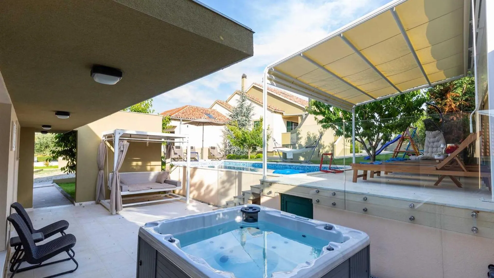 Villa Field Hill With Swimming Pool And Tennis Court Poljica  0*, Poljica (Zadar) Croatia